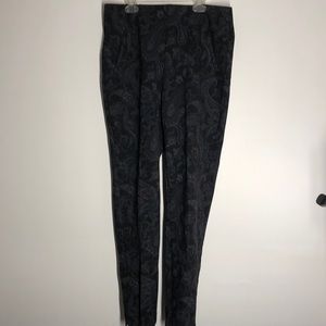 Chicos paisley print slim leg pull on pants